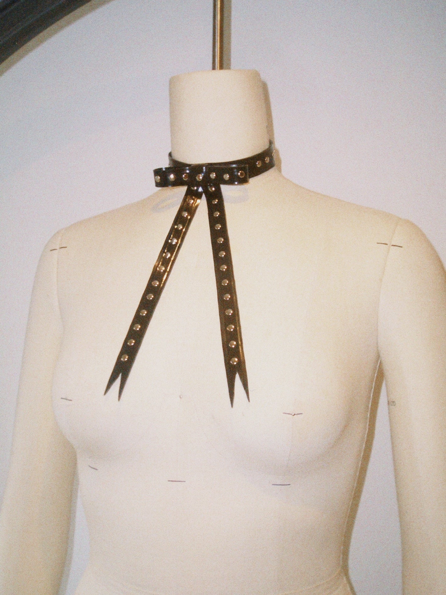 Stud Bow Choker