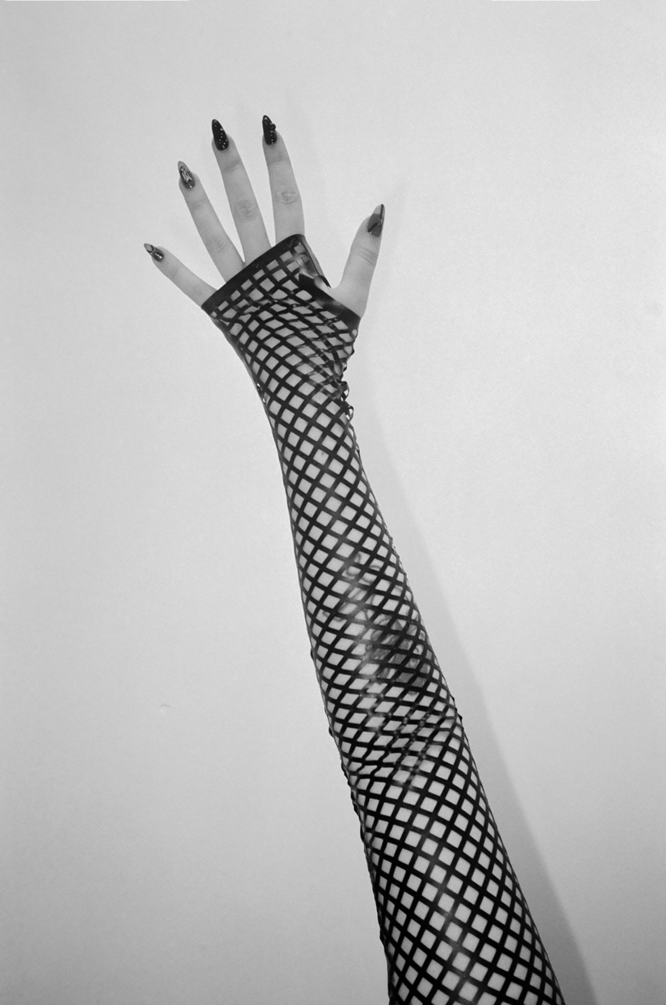 Fishnet Opera Gloves