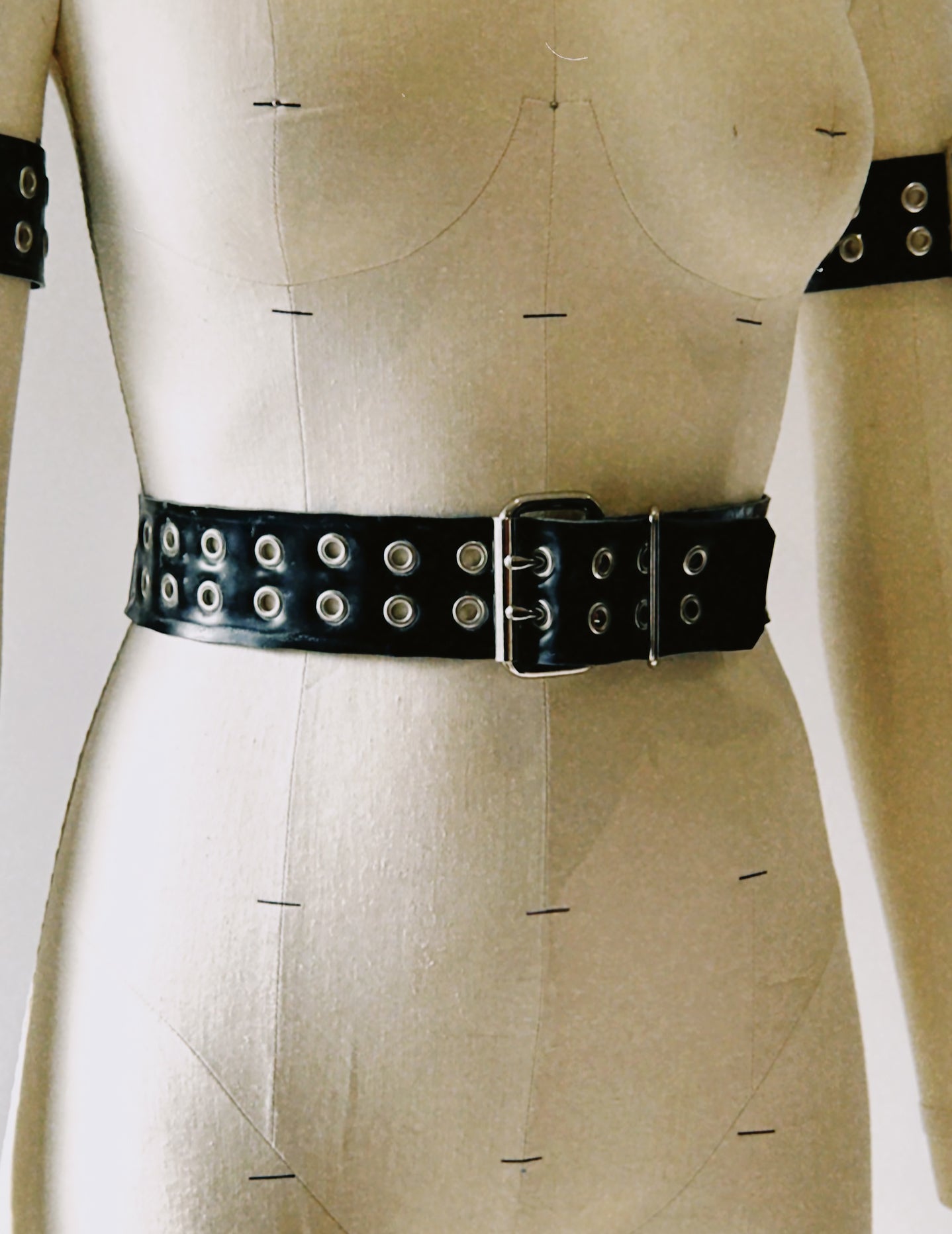 Double Prong Buckle Waist Belt